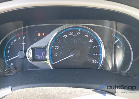 2014 Toyota Sienna Xle V6 8 Passenger z USA, uszkodzony, nr VIN 5TDYK3DC6ES487258